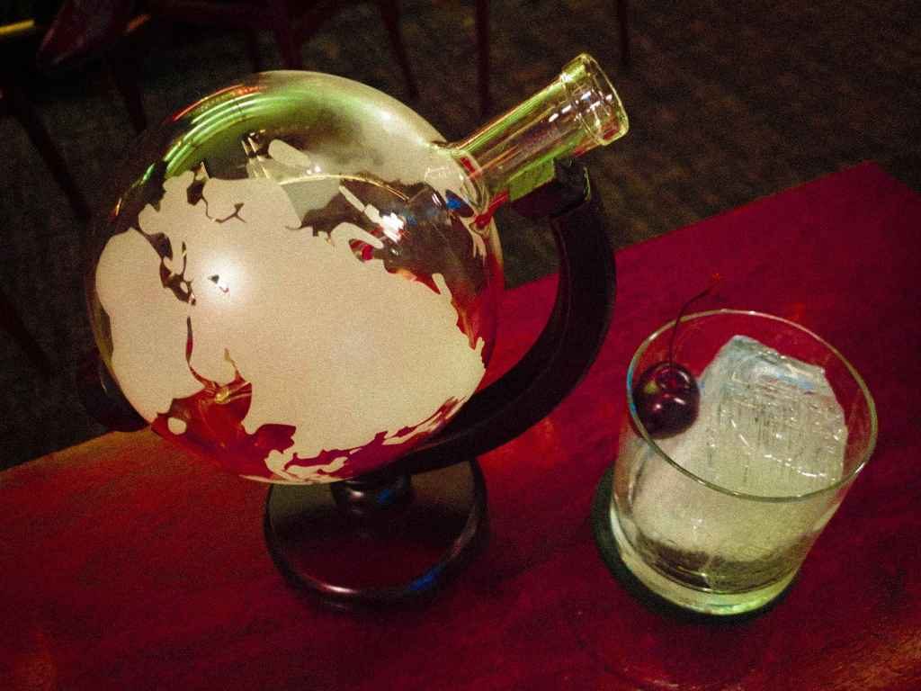 Ellis Island, American bar at the Stafford Hotel, London