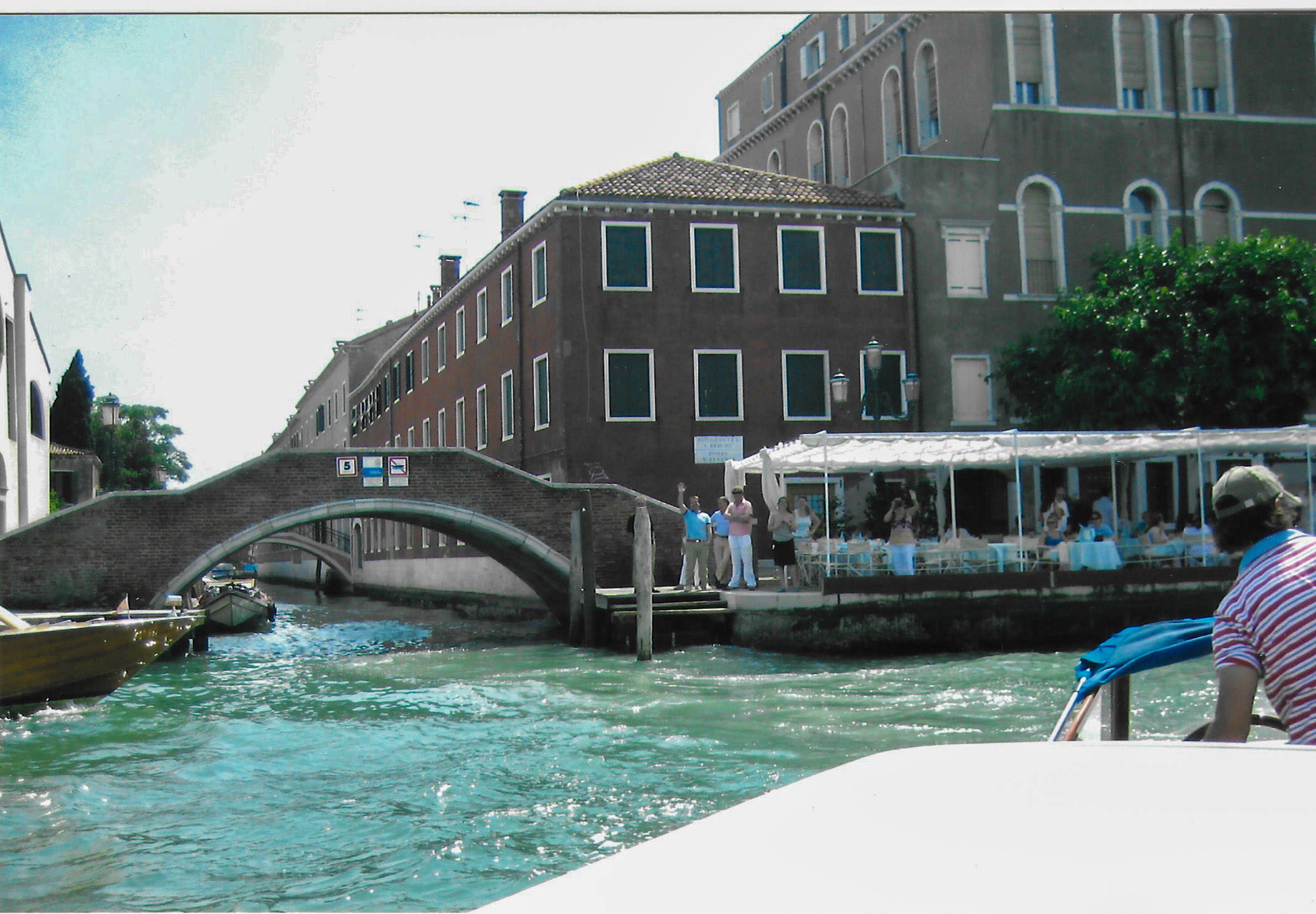 Waving good-bye to the lucky ones who are staying in Venice!