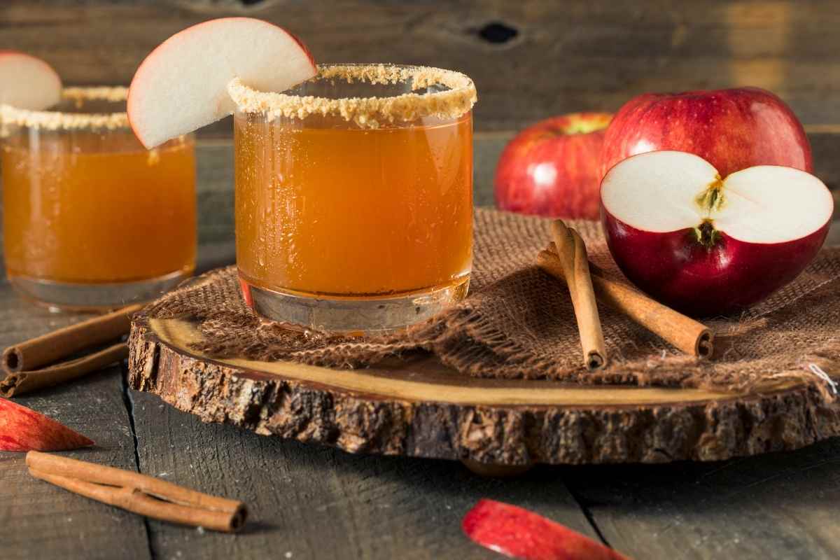 How to Make an Apple Pie Shot