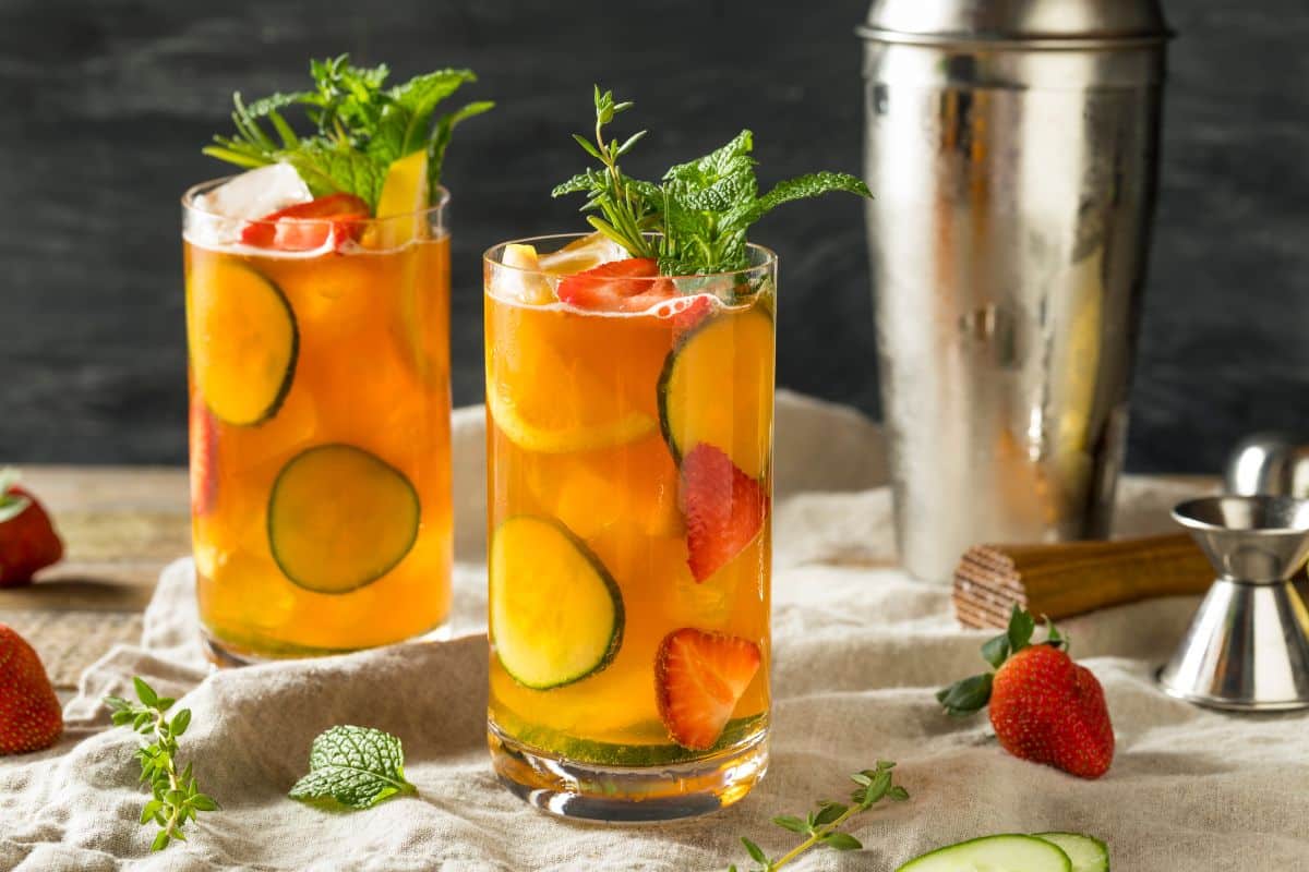 Pimm's Cup Cocktail by bhofack2/depositphotos