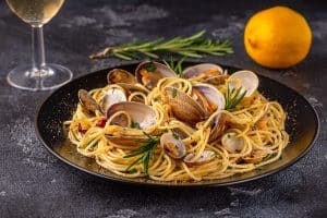 Campania – Spaghetti alle Vongole by tbralnina from Getty Images