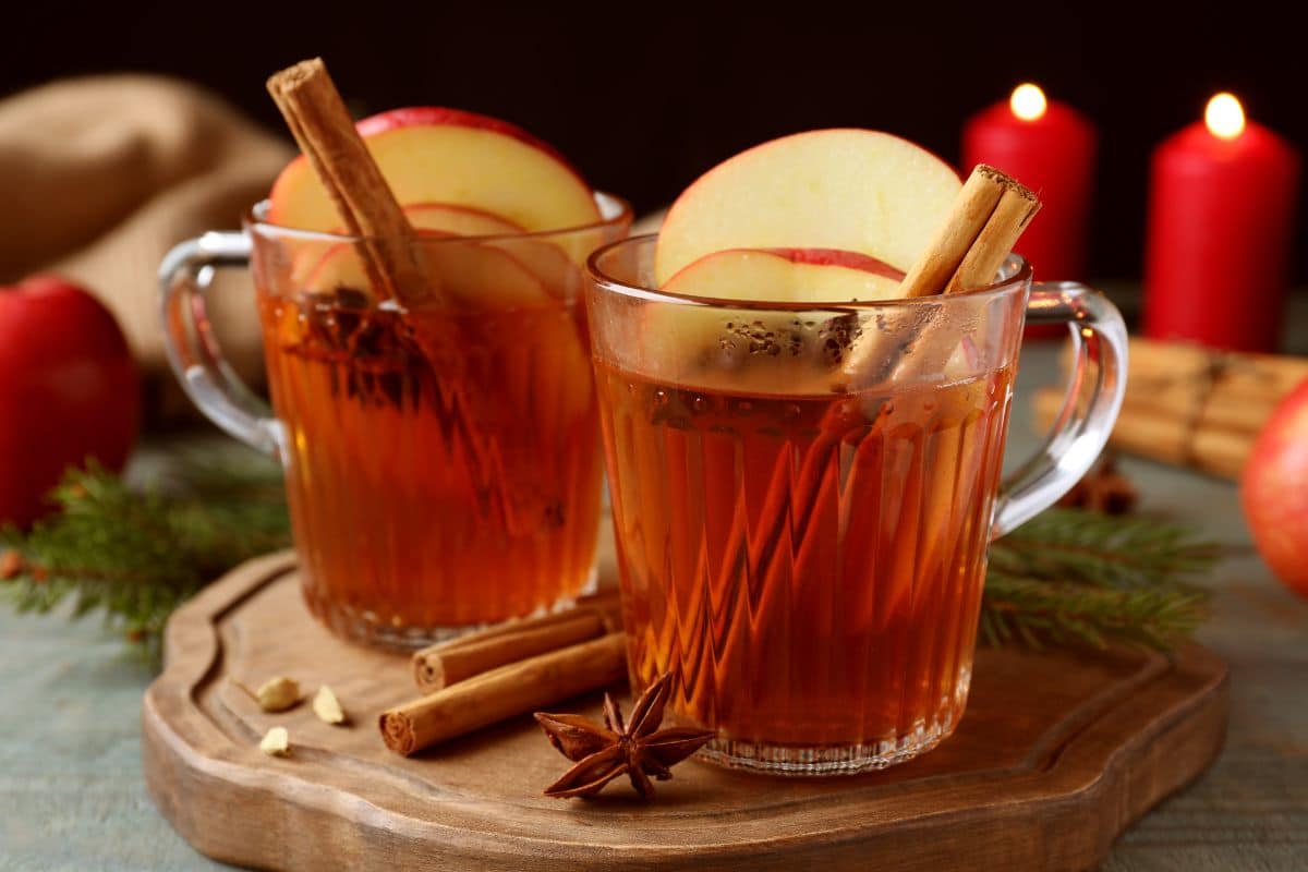 11. Spiked Apple Cider – USA by Africa images