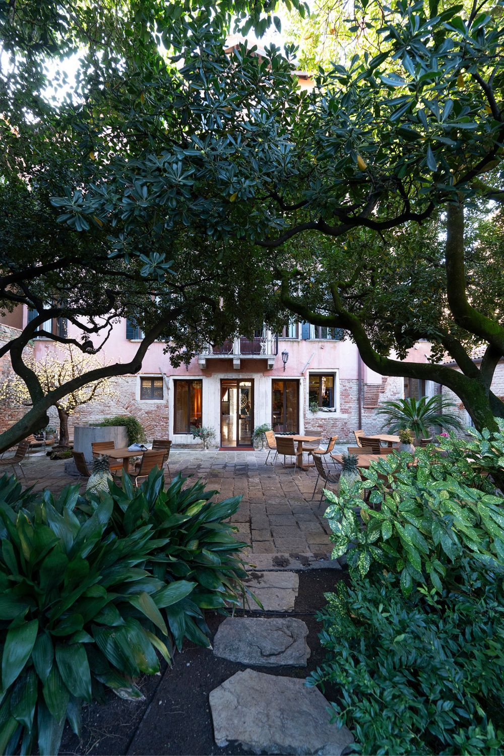 Hotel Heureka - Photo Credit Giorgio Schirato.jpg