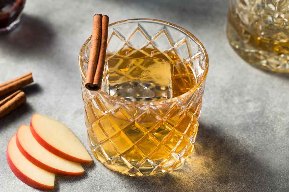 Spiced Apple Cider Old Fashioned