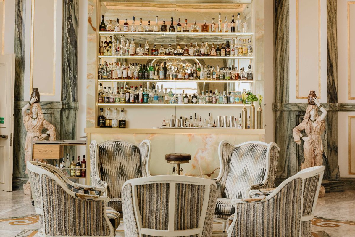 Lobby Bar